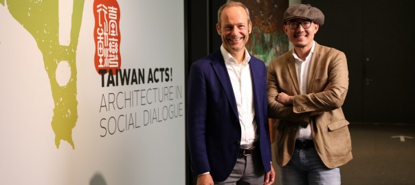 【新聞照片2】臺灣策展人裘振宇(右)與德國慕尼黑建築博物館館長Andres Lepik博士(左)